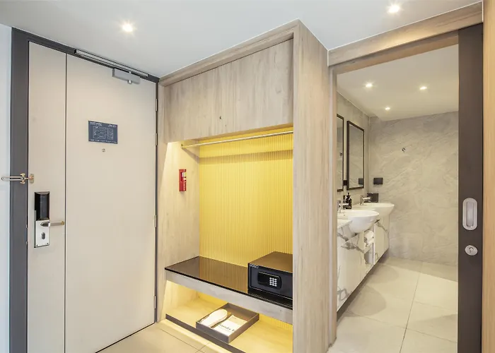 Western Ratchada Hotell